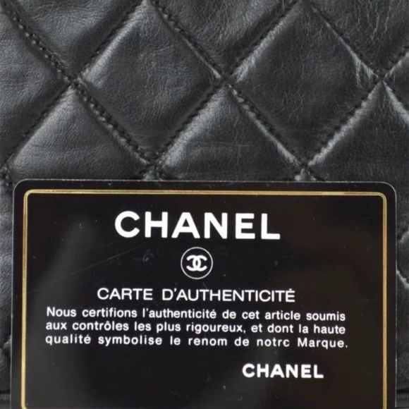 CHANEL 1990 Diamond-Quilted Stitch Flap Shoulder Bag - Picture 4 of 4